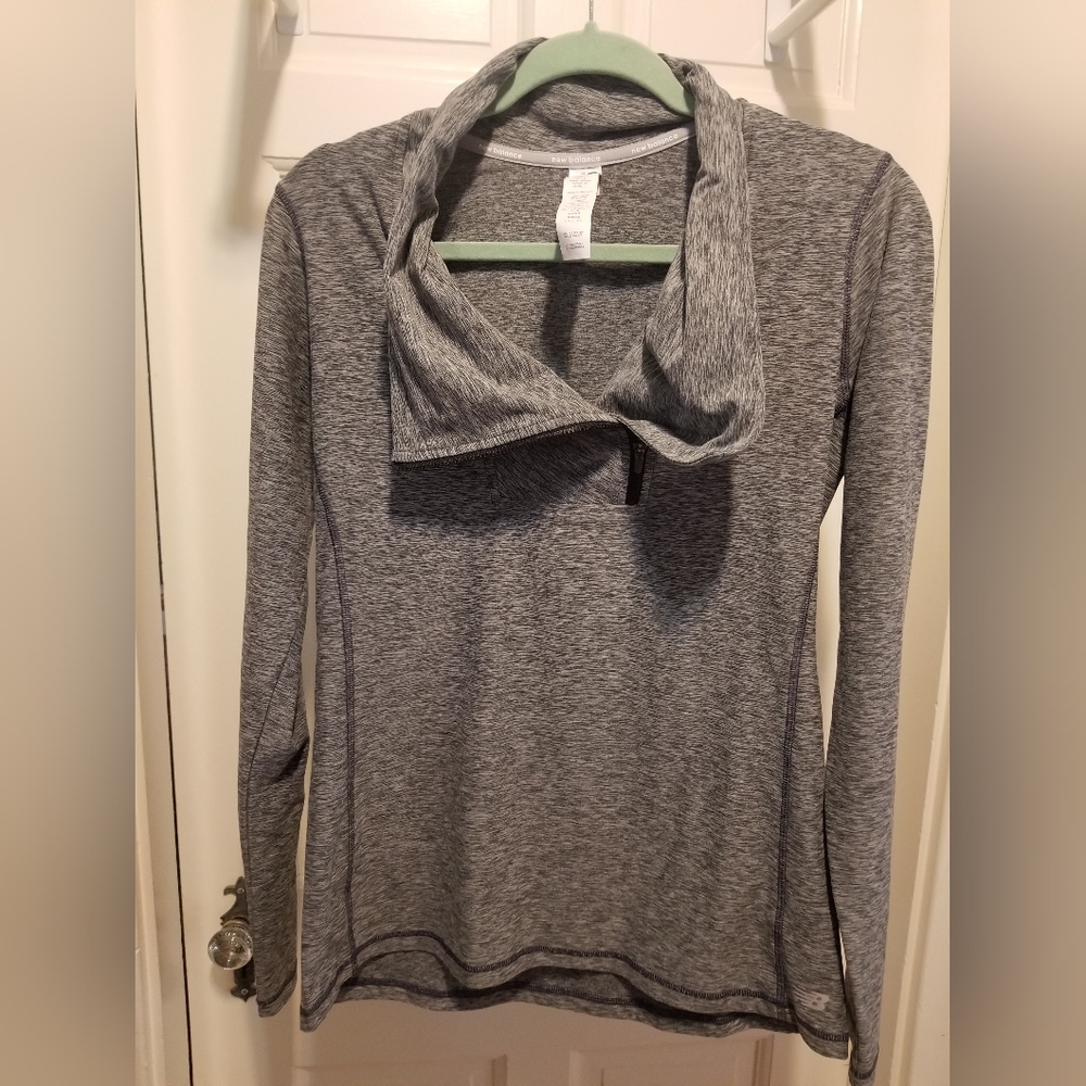 New Balance M Women's tech sweatshirt
